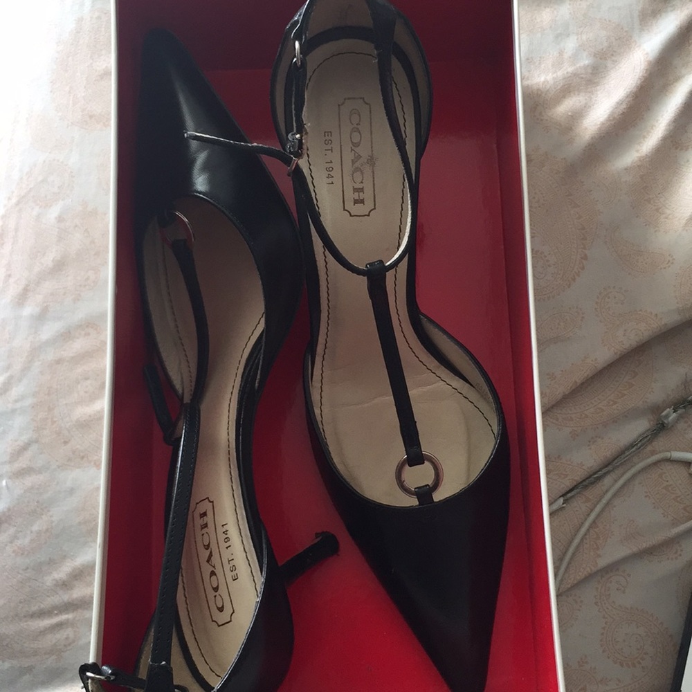 Coach heels 8.5